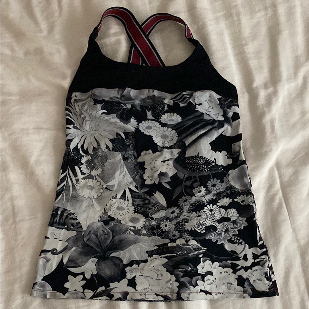 Floral active top